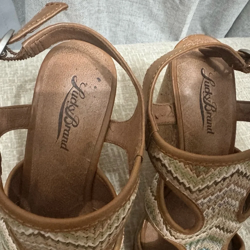 Lucky Brand stylish wedges